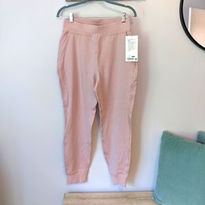 NWT Lululemon Women's LA Jogger, Size 8